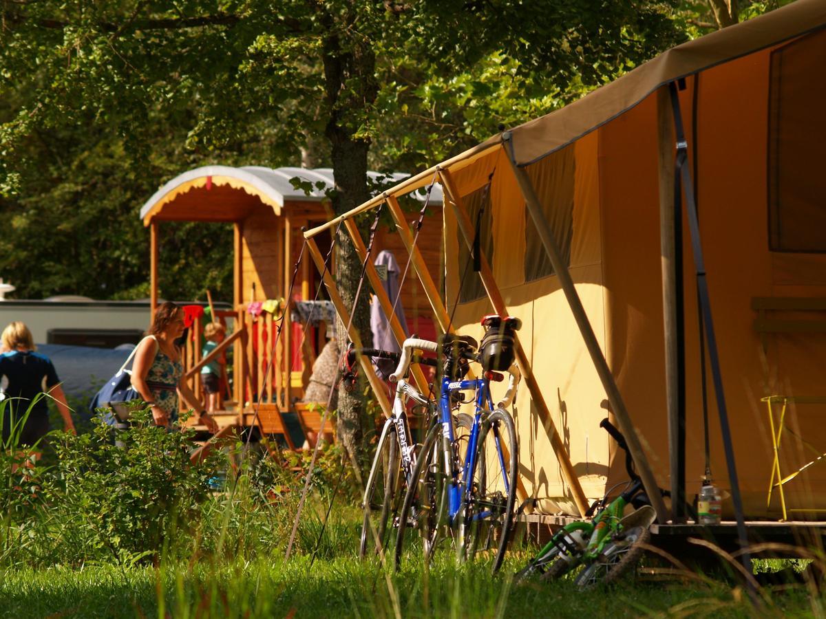 Cosycamp Hotel Chamalières-sur-Loir Buitenkant foto